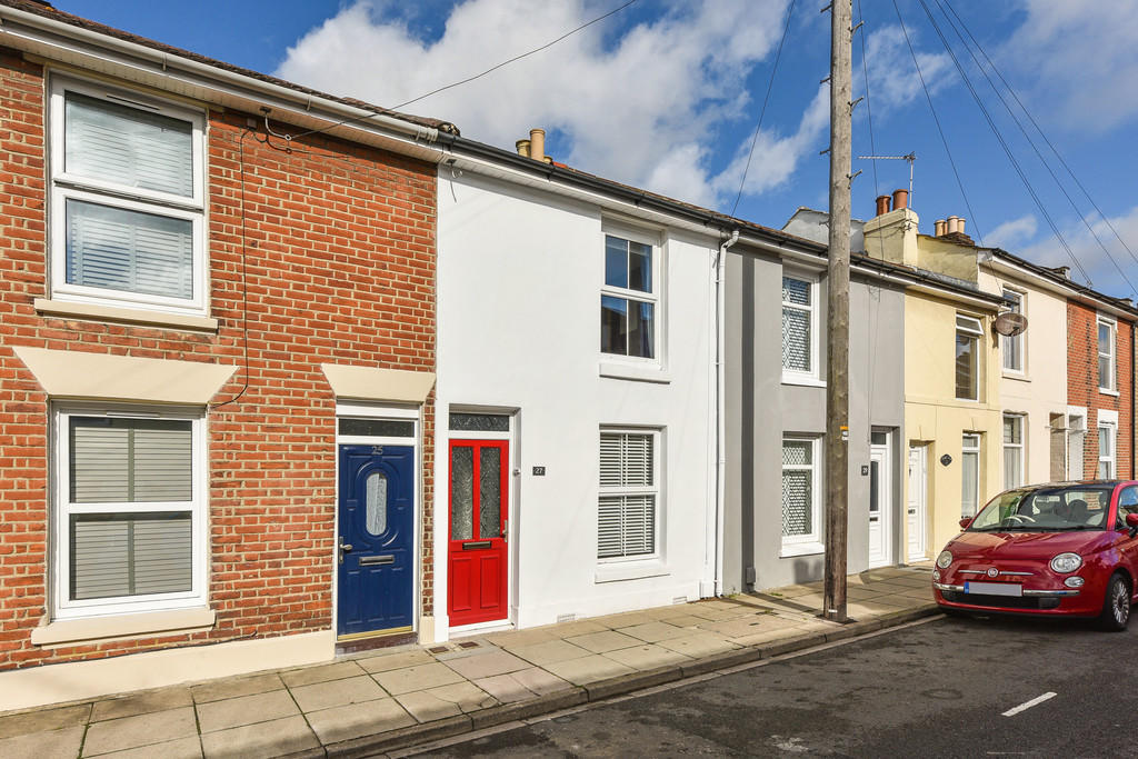 2 bedroom terraced house for sale in Oxford Road, Southsea, PO5
