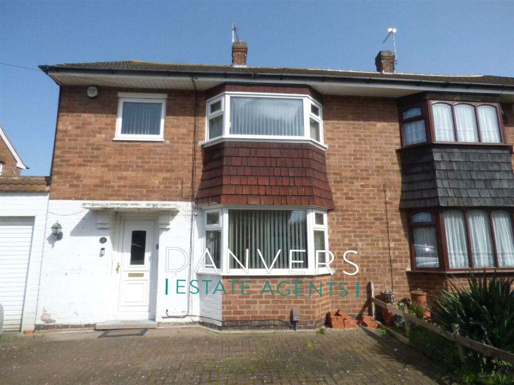3 bedroom semi-detached house for rent in Saltcoates Avenue, Leicester, LE4