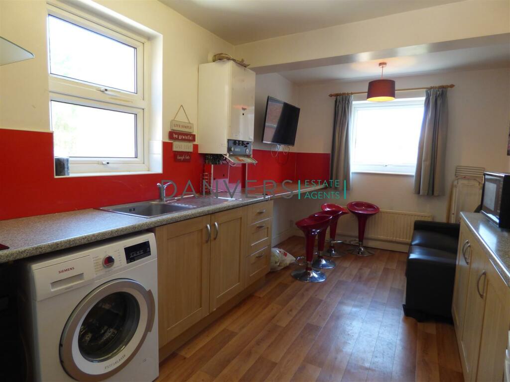 4 bedroom house share for rent in Imperial Avenue, Leicester, LE3 1AG, LE3