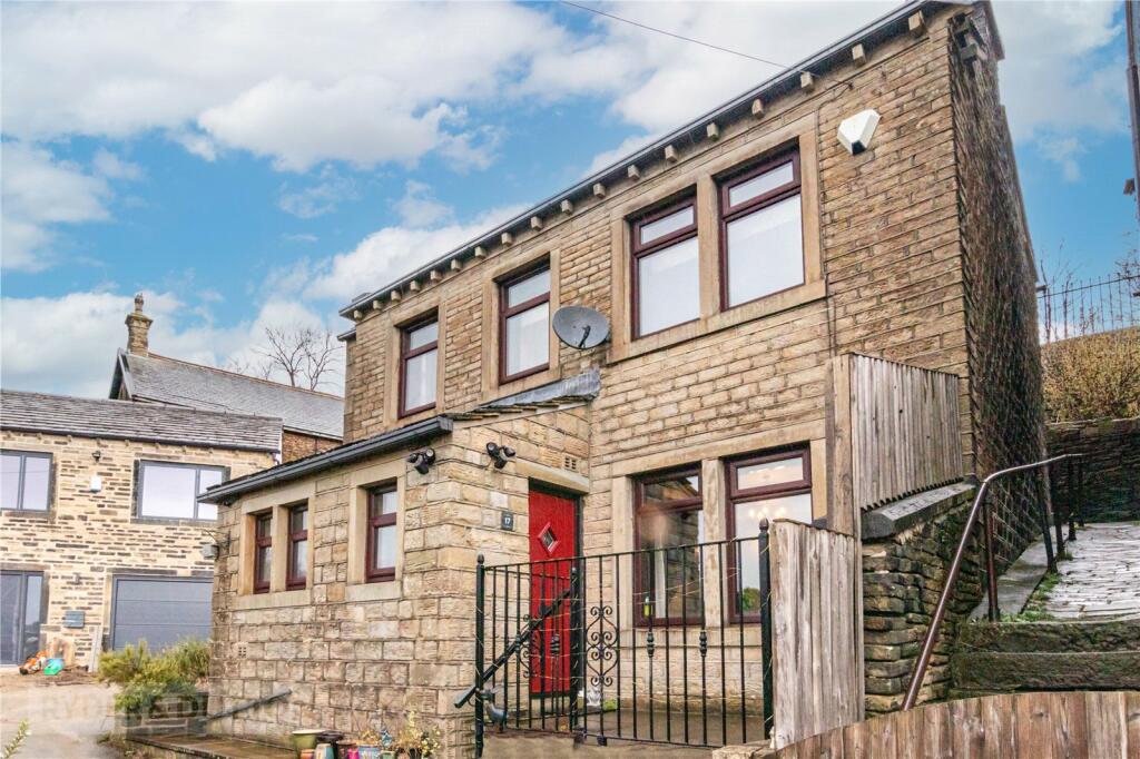 3 bedroom detached house for sale in Church Street, Golcar