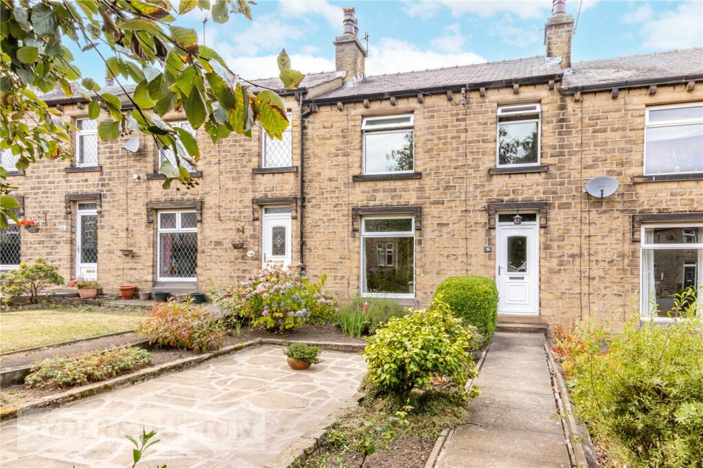 3 bedroom terraced house for sale in Hazel Grove, Cowlersley Lane