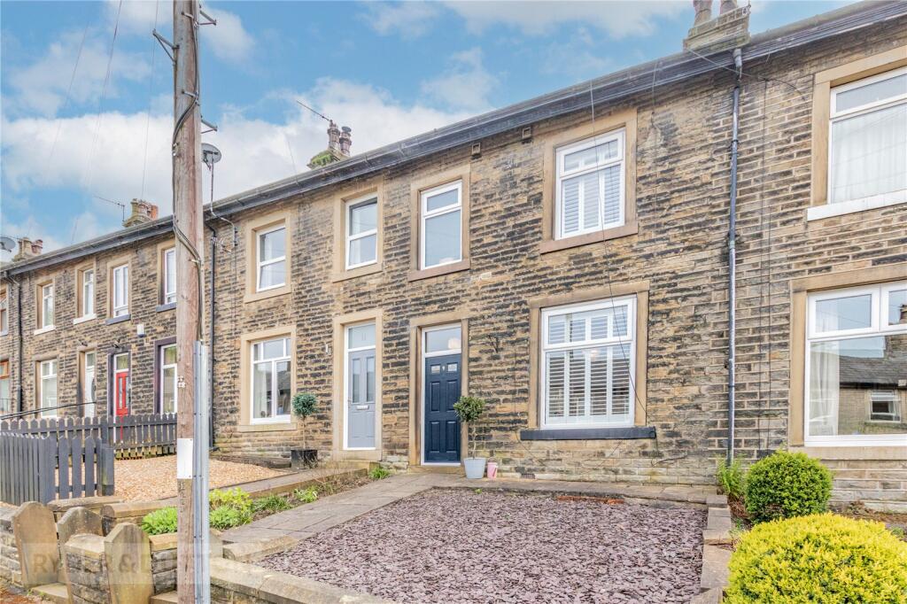 3 bedroom terraced house for sale in Royds Street, Marsden