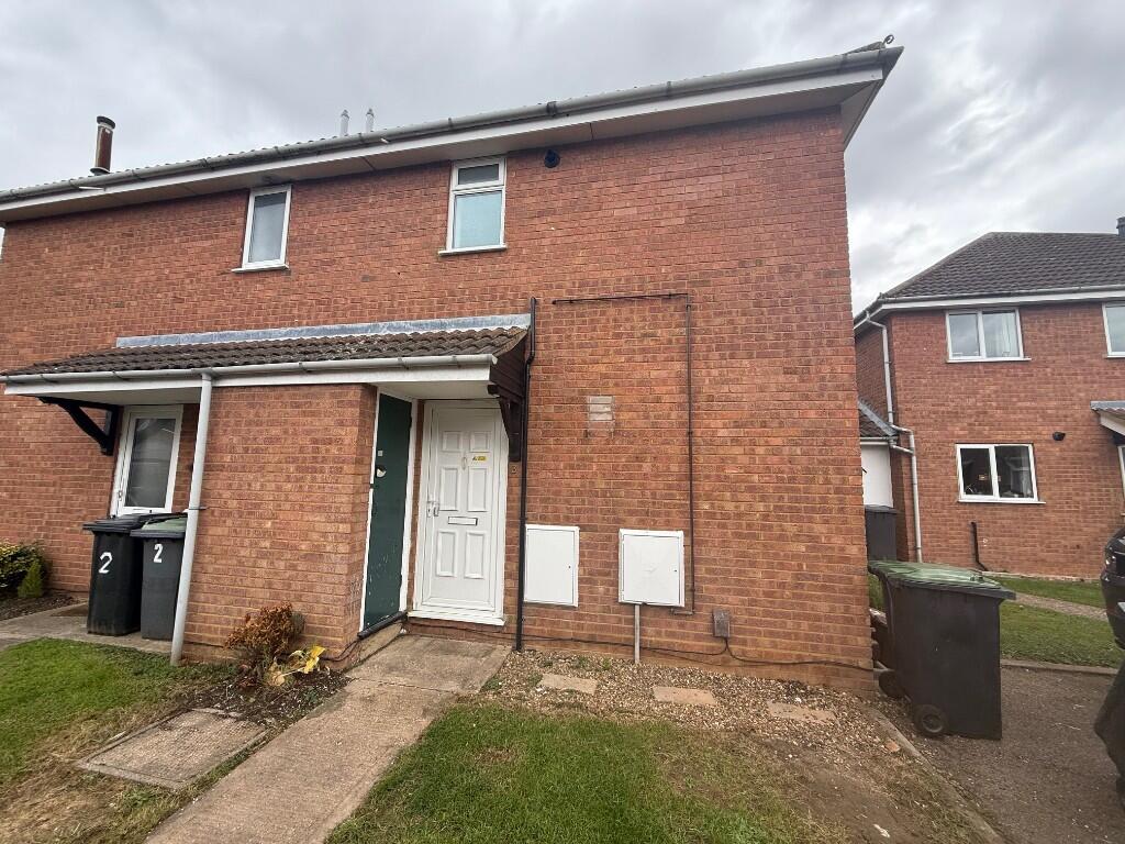 Main image of property: Avocet Close, Biggleswade, Bedfordshire, SG18