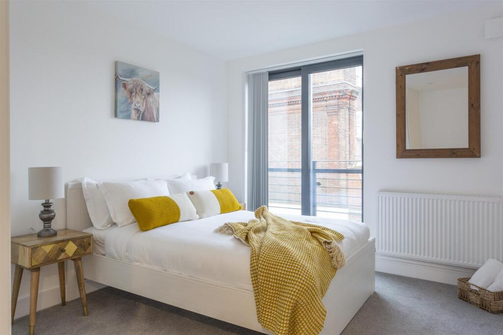 Main image of property: East Ferry Road - Flat 5 (201) - S/F/F, Isle Of Dogs