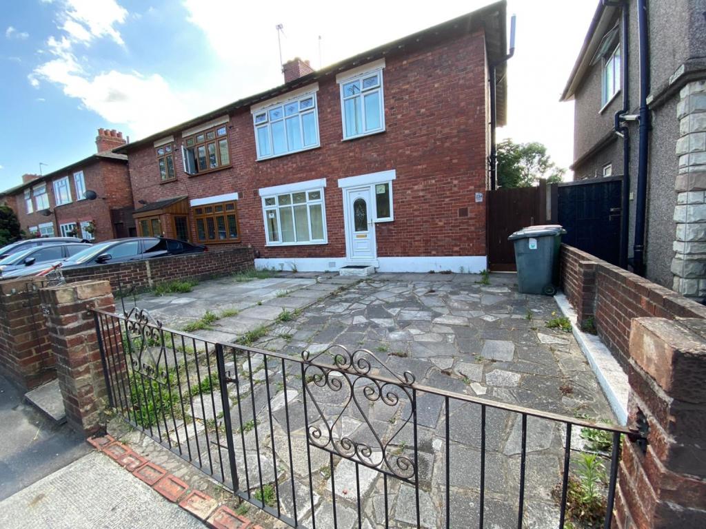 3 bedroom semi-detached house for rent in High Street ...