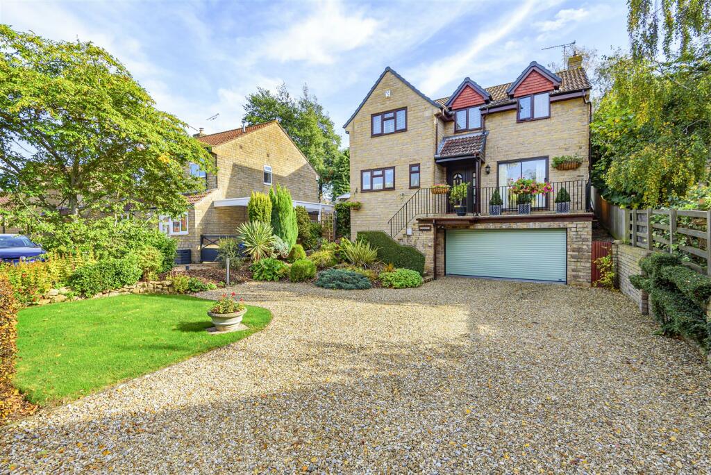 4 bedroom detached house for sale in Silver Street, Shepton Beauchamp