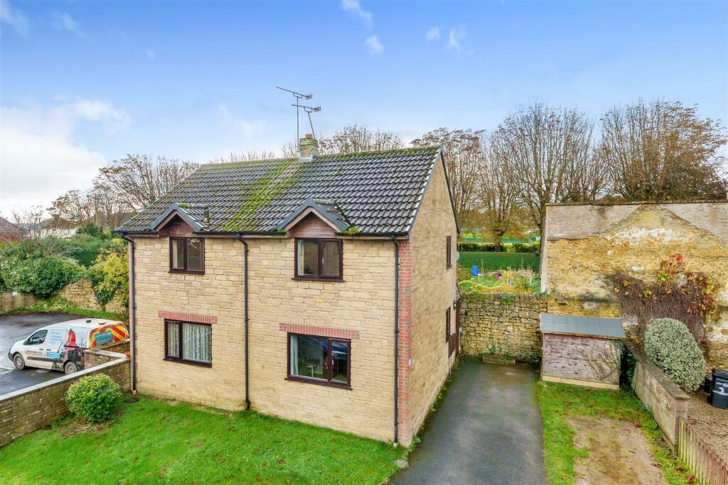 2 bedroom semidetached house for sale in Mulberry Gardens, Crewkerne, TA18
