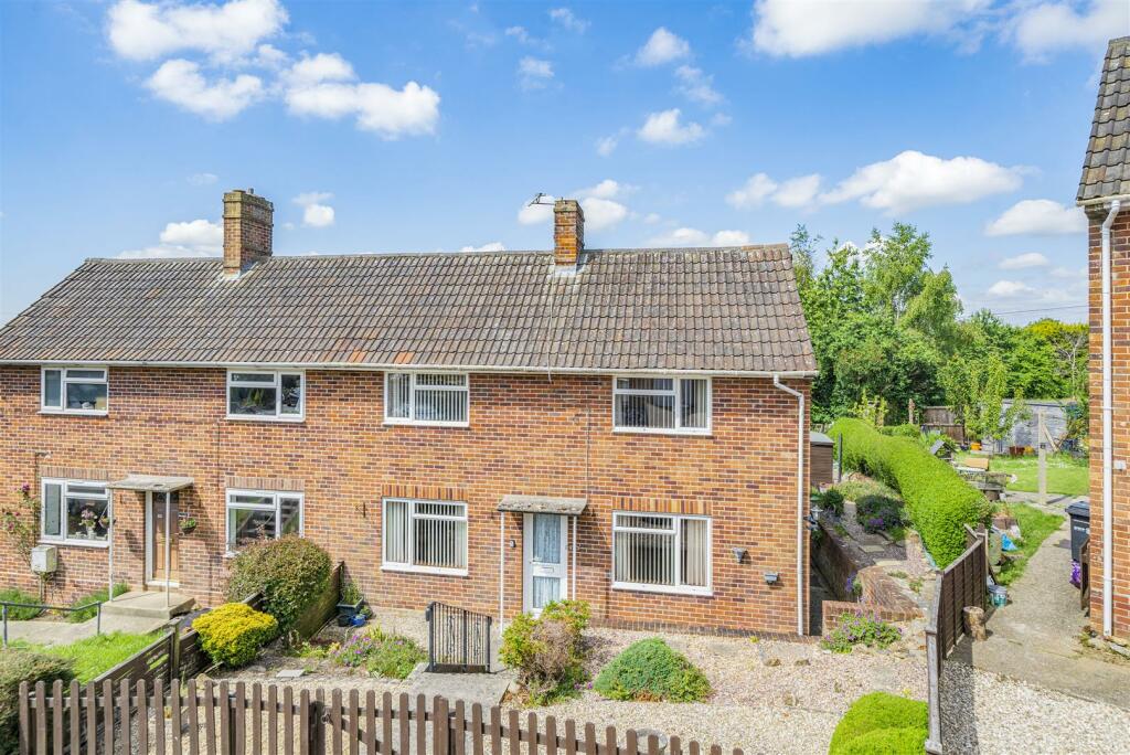 2 bedroom semidetached house for sale in Blackdown View, Ilminster, TA19