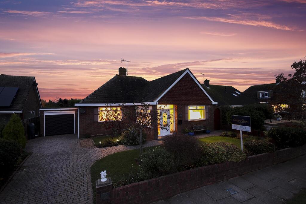2 bedroom bungalow for sale in Hudson Drive, Rustington, West Sussex, BN16