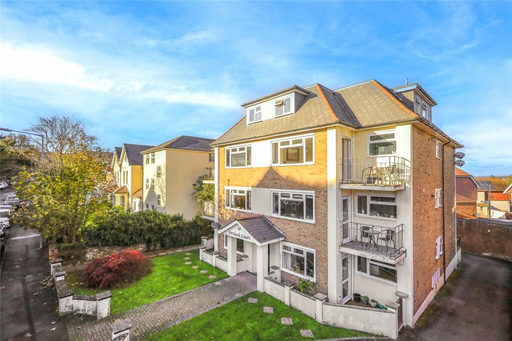 3 bedroom penthouse for sale in Bedfordwell Road, Eastbourne, East Sussex, BN21