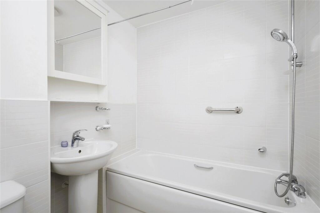 Additional property image - Akehurst Close, Hellingly, Hailsham, East Sussex, BN27