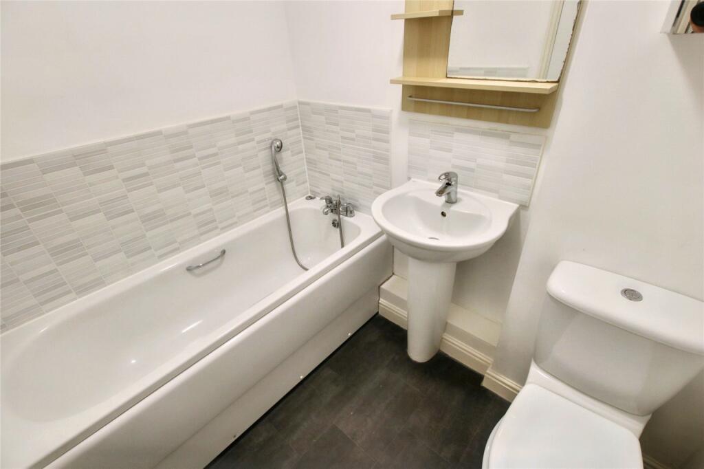 Additional property image - Buckle Gardens, Hellingly, Hailsham, East Sussex, BN27