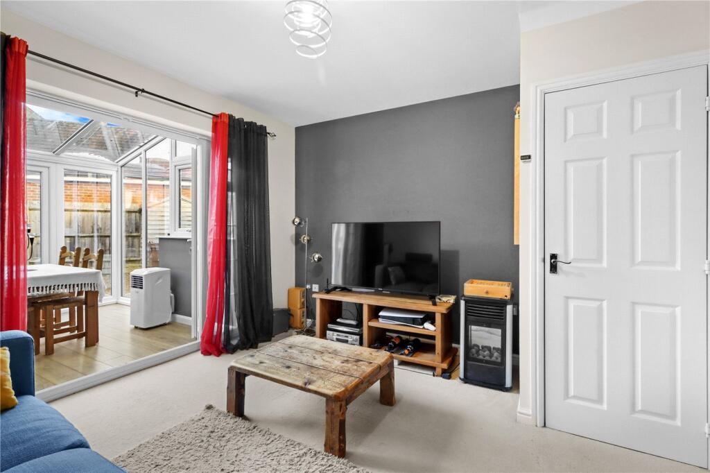 Additional property image - Buckle Gardens, Hellingly, Hailsham, East Sussex, BN27