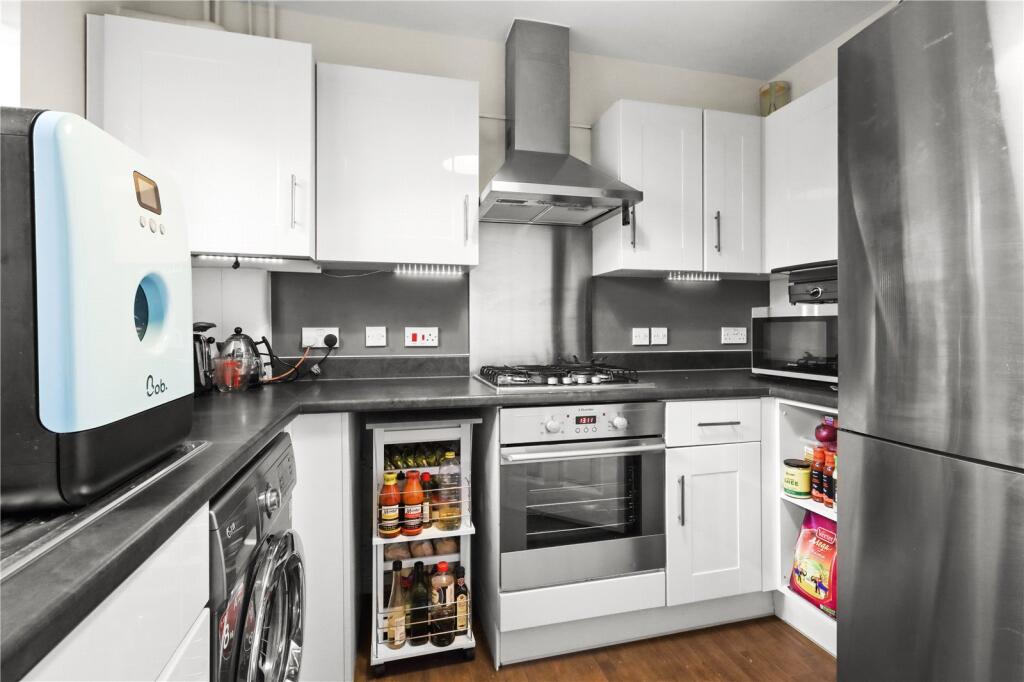 Additional property image - Buckle Gardens, Hellingly, Hailsham, East Sussex, BN27