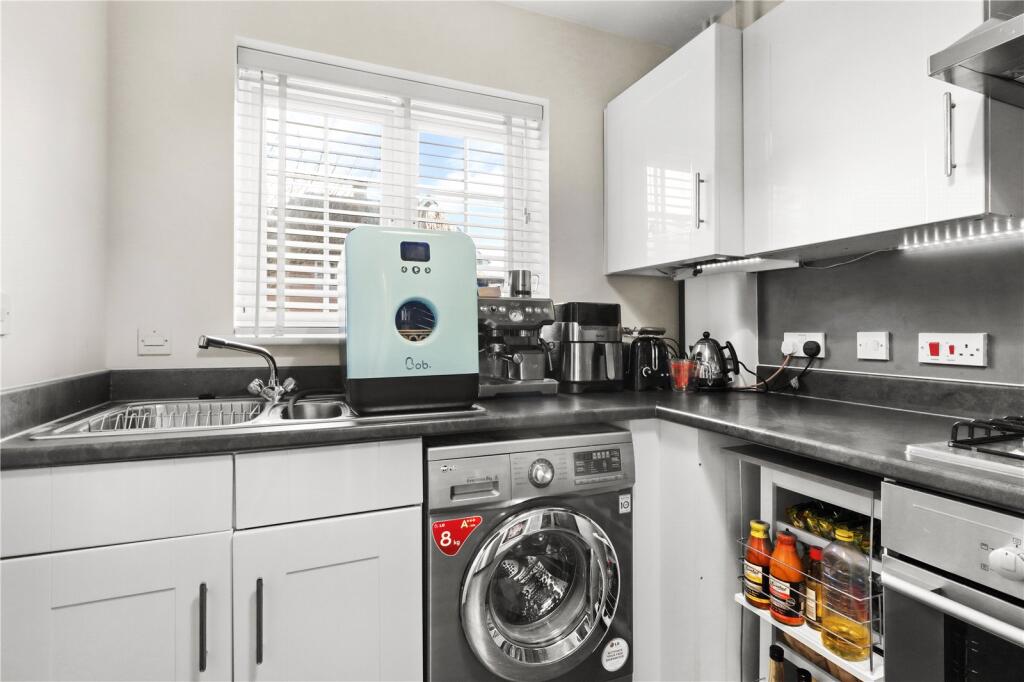 Additional property image - Buckle Gardens, Hellingly, Hailsham, East Sussex, BN27