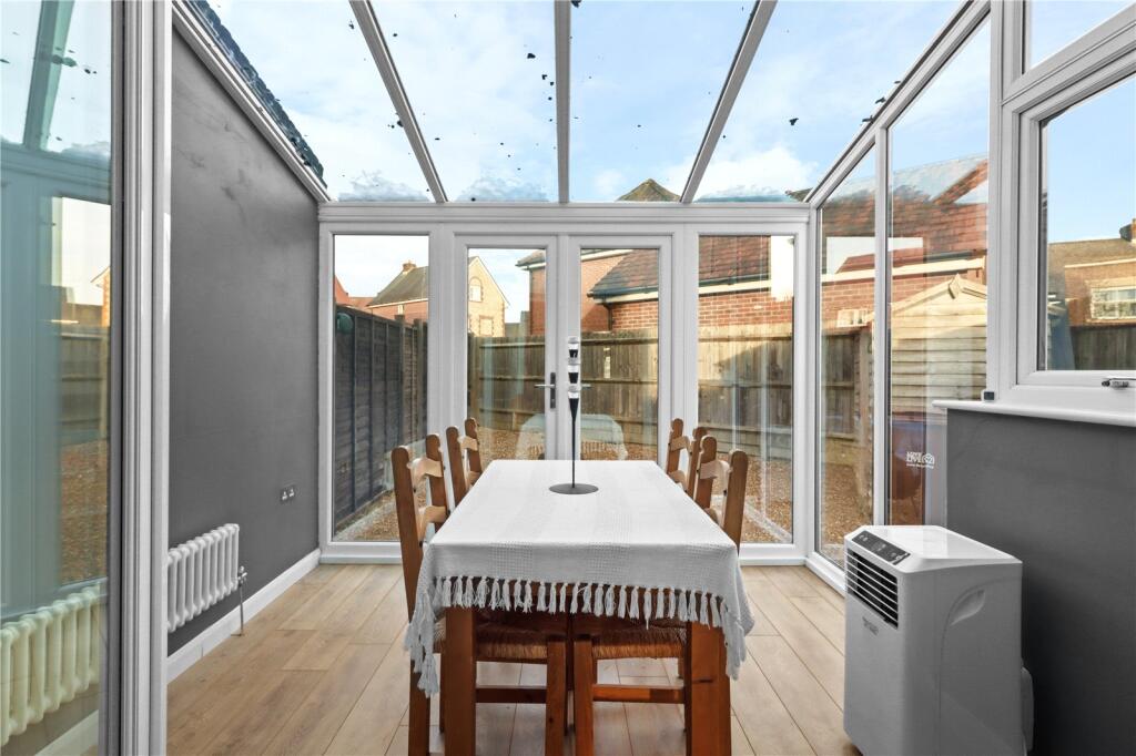 Additional property image - Buckle Gardens, Hellingly, Hailsham, East Sussex, BN27