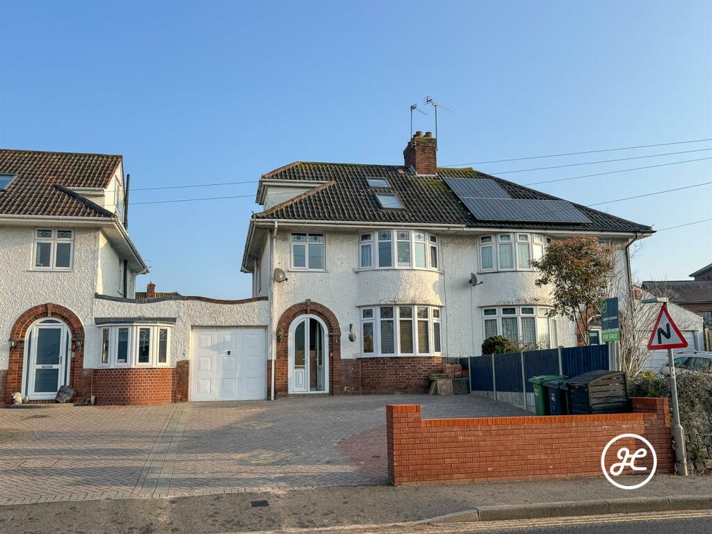 3 bedroom semidetached house for sale in Quantock Road, Bridgwater 3