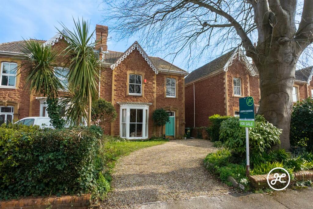 5 bedroom semidetached house for sale in Northfield, Bridgwater