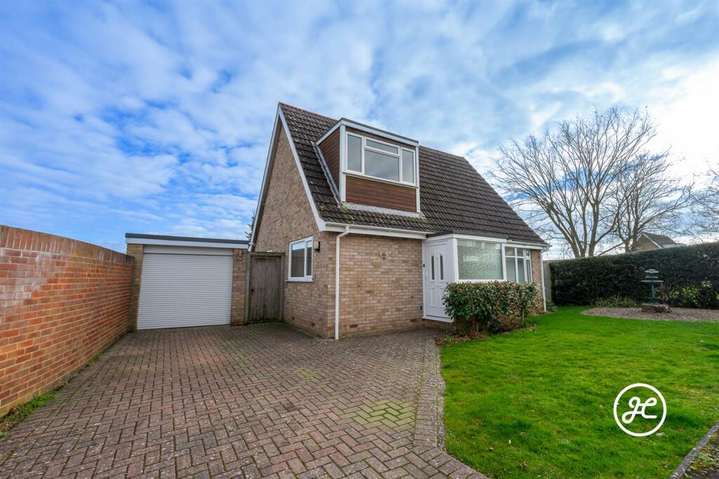 3 bedroom detached house for sale in Risedale Close, Wembdon