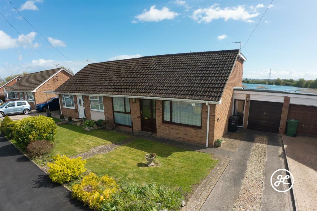 3 bedroom semidetached house for sale in Estuary Park, Combwich, Bridgwater, TA5