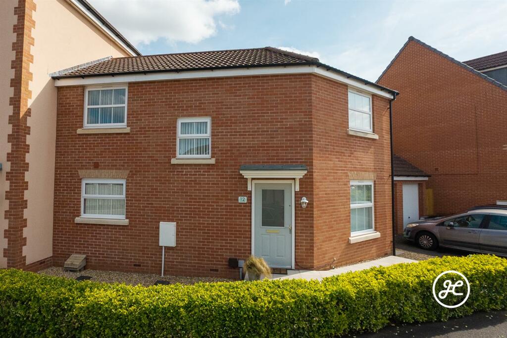 3 bedroom semidetached house for sale in Lavinia Way, Wembdon Grange