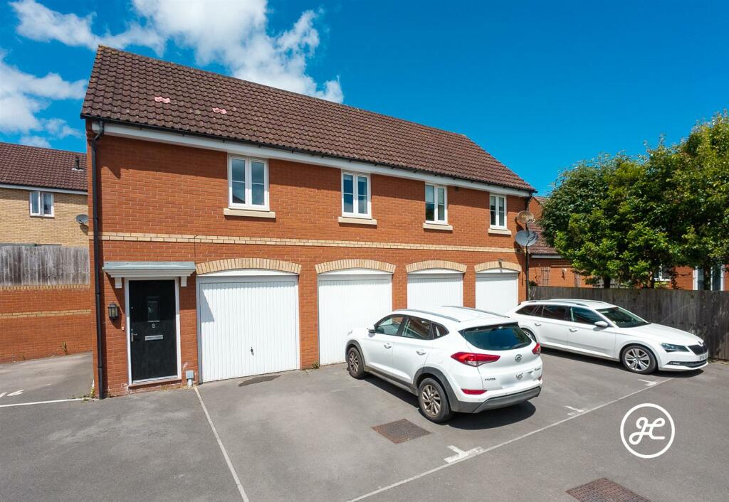 2 bedroom detached house for sale in Bramble Road, Wilstock Village