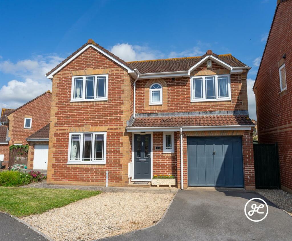 4 bedroom detached house for sale in Quantock Way, Bridgwater, TA6
