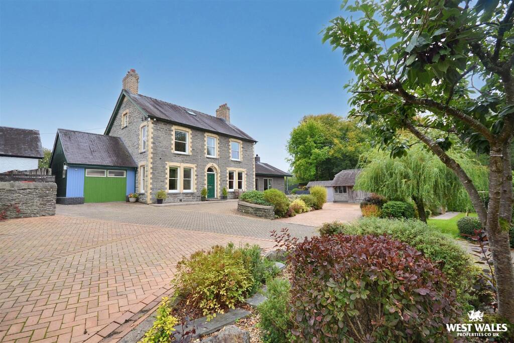 Main image of property: Pentre-Cwrt, Llandysul