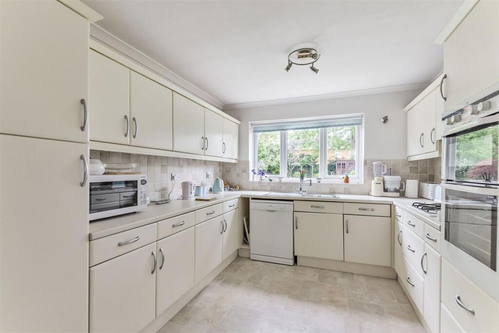 Additional property image - Burberry Grove, Balsall Common, CV7