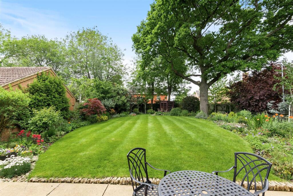 Additional property image - Burberry Grove, Balsall Common, CV7