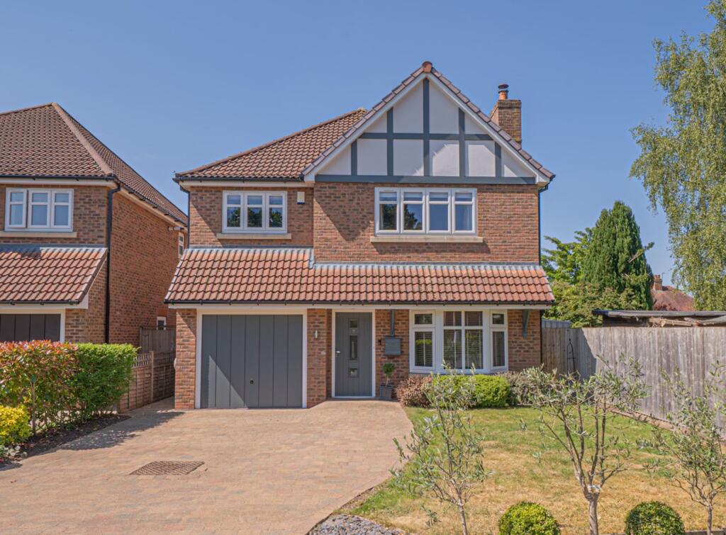 Main image of property: Turnpike Close, Balsall Common, CV7