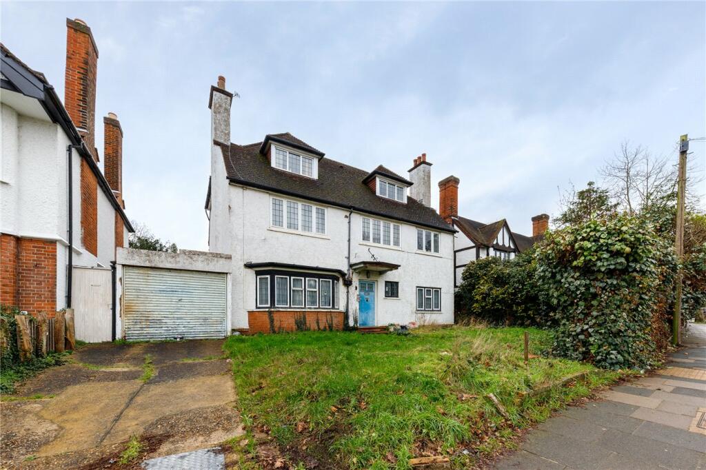 8 bedroom detached house for sale in Villiers Avenue, Surbiton, KT5