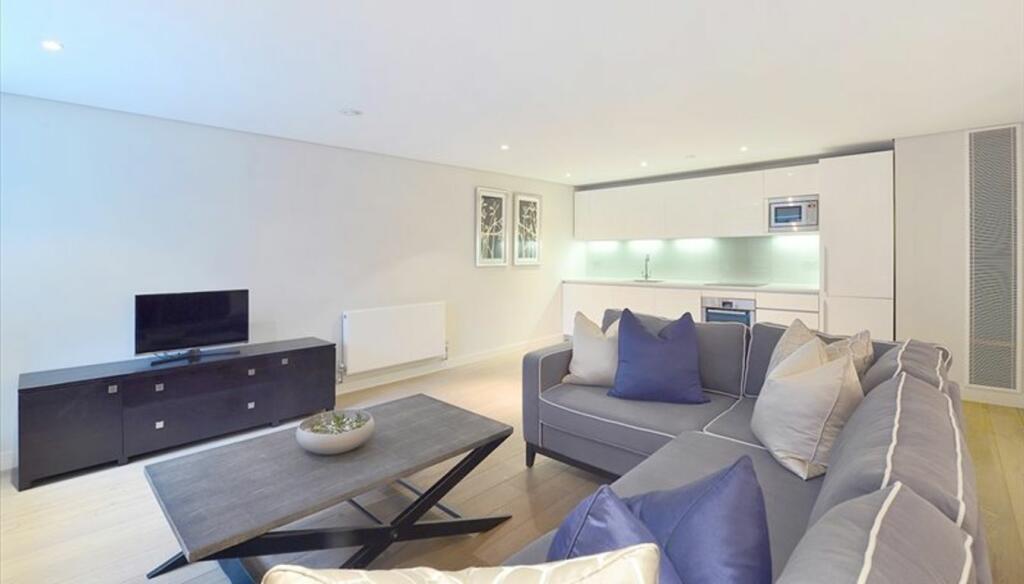Main image of property: Stunning 3 Bedroom Waterside Apartment!