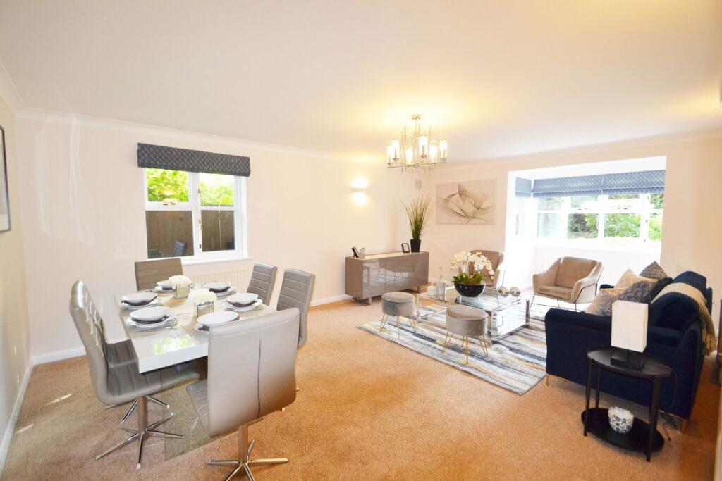 Main image of property: HUGE BEAUTIFULLY APPOINTED FLAT WITH GARAGE