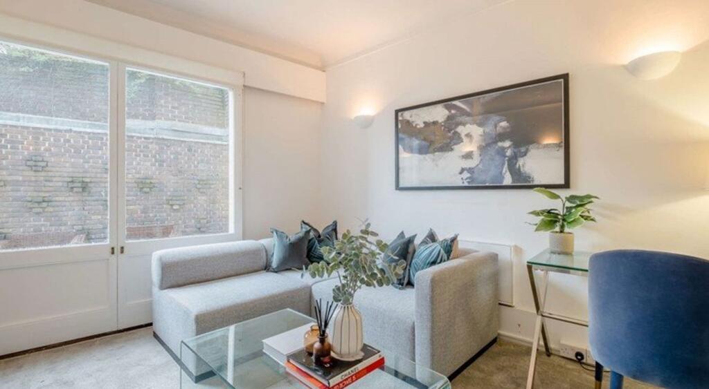 Main image of property: Regents Park