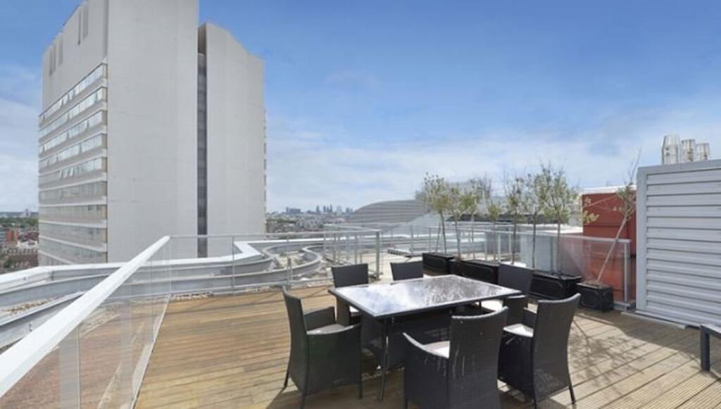 Main image of property: ABSOLUTELY STUNNING 4 BED PENTHOUSE