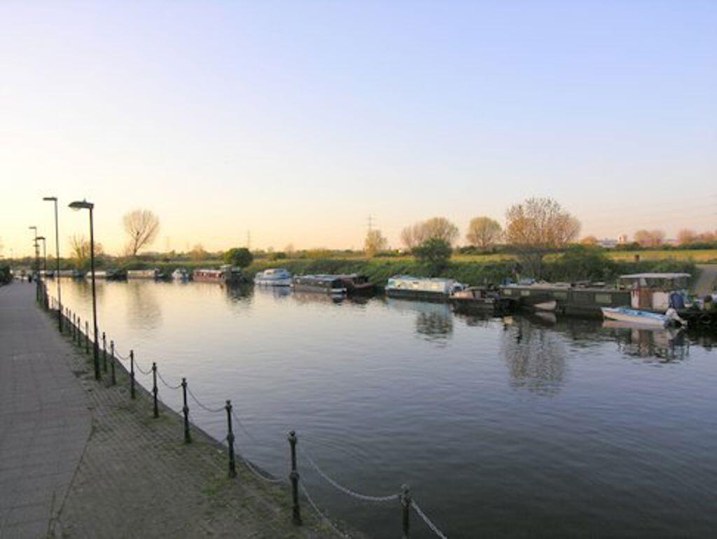 Main image of property: WONDERFUL 2 BED WITH UNDERGROUND PARKING