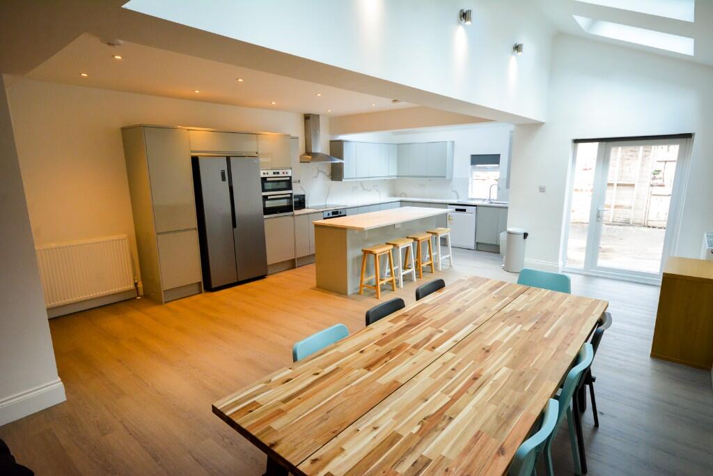 Main image of property: Cavendish Place, Newcastle Upon Tyne, NE2