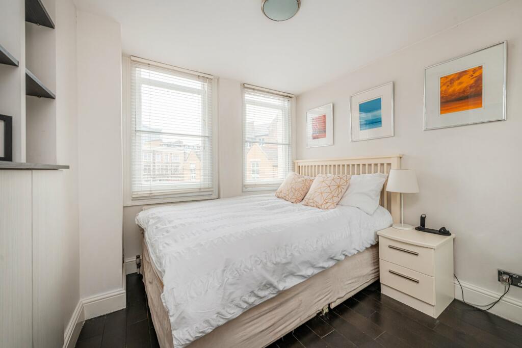 3 bedroom apartment for sale in Earls Court Square, Earls Court, SW5