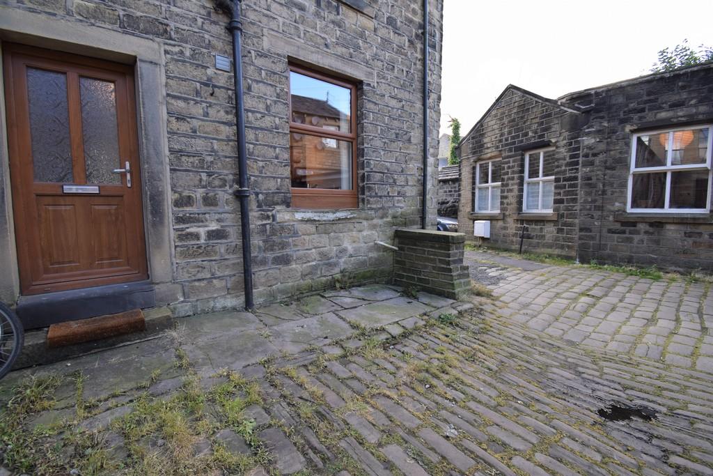 3 bedroom end of terrace house for sale in Bridge Street, Slaithwaite