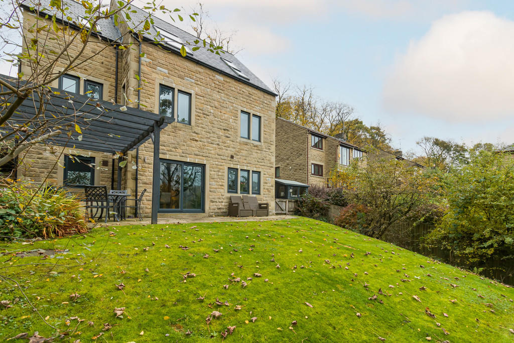 4 bedroom detached house for sale in The Fold, Mossley Road, Grasscroft