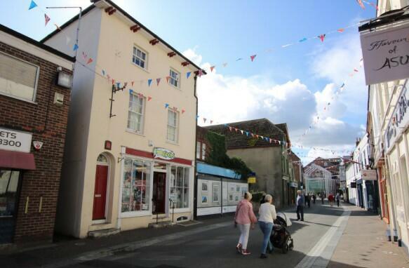 Main image of property: 19 & 19a High Street, Poole, Dorset, BH15 1AB