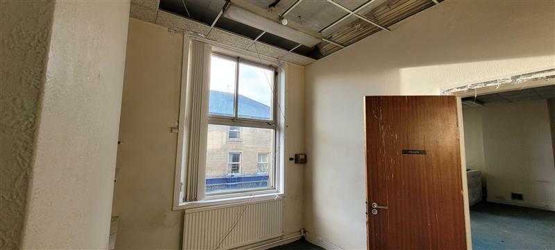 Additional property image - Upper Floors, 32 Manchester Road, Burnley, Lancashire, BB11 1HH