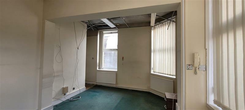 Additional property image - Upper Floors, 32 Manchester Road, Burnley, Lancashire, BB11 1HH
