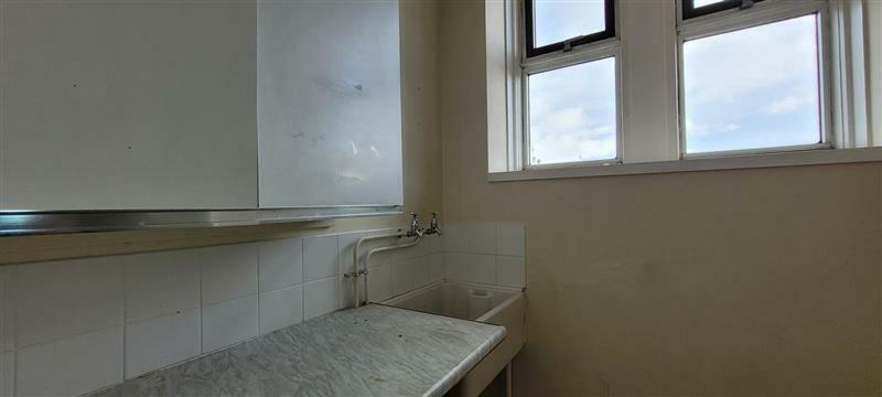 Additional property image - Upper Floors, 32 Manchester Road, Burnley, Lancashire, BB11 1HH