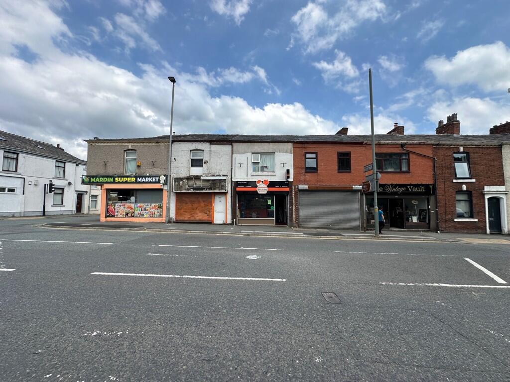 Main image of property: 137 Blackburn Road, Darwen, Lancashire, BB3 1ET