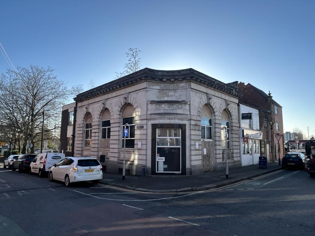 Main image of property: 219-221 Stamford Street, Ashton-Under-Lyne, Greater Manchester, OL6 7QH