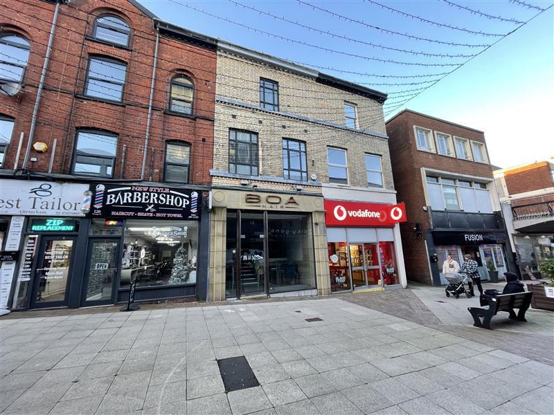 Main image of property: 118 George Street, Altrincham, Cheshire, WA14 1RF