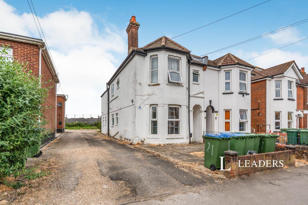 Main image of property: Suffolk Avenue, SO15