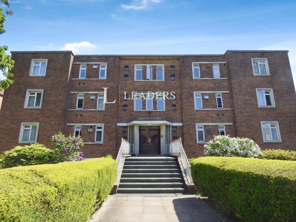 Main image of property: Queens Court, Hill Lane, Southampton, SO15